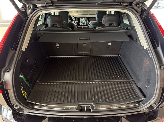 Volvo XC60 17 of 20