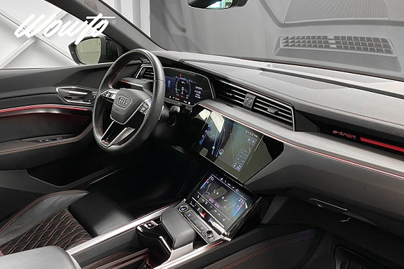Audi Q8 e-tron 16 of 26
