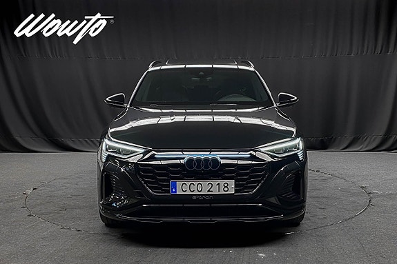 Audi Q8 e-tron 2 of 26