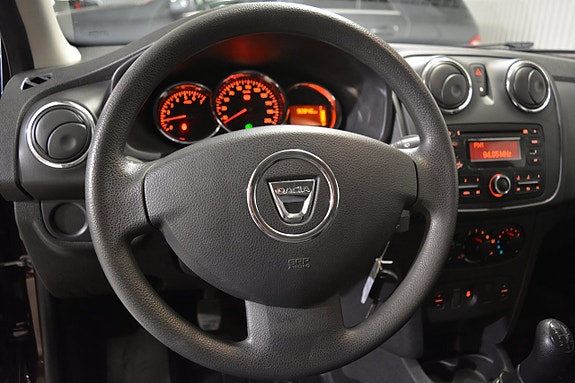 Dacia Logan 10 of 13