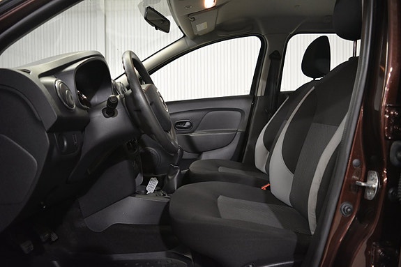 Dacia Logan 8 of 13