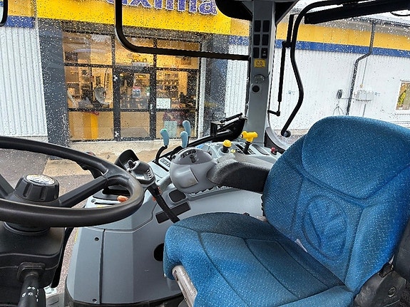 New Holland T 6.140 EC 14 of 17