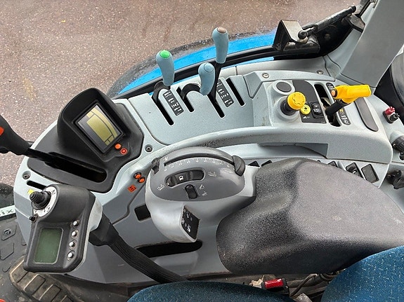 New Holland T 6.140 EC 15 of 17