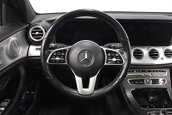 Mercedes-Benz E220 d 2 of 23