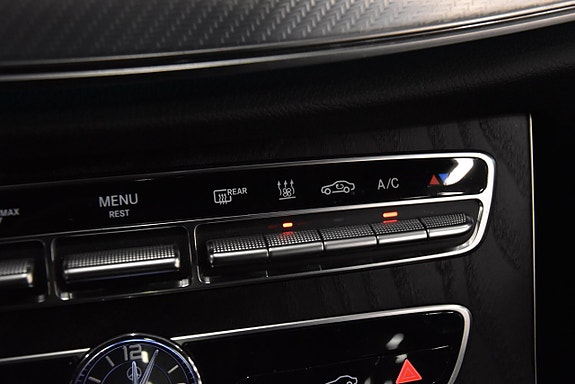 Mercedes-Benz E220 d 16 of 23