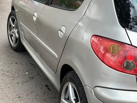 Peugeot 206 5 of 8