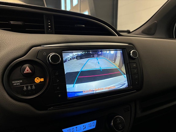 Toyota Yaris 15 of 27