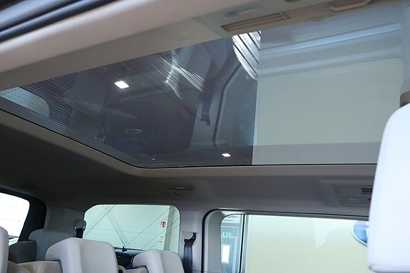 Volkswagen Multivan 21 of 27