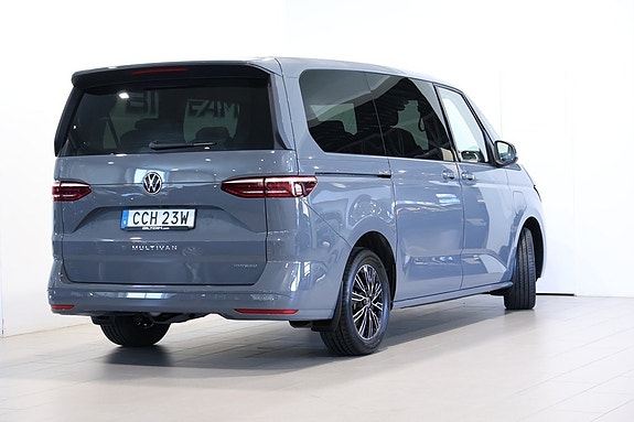 Volkswagen Multivan 4 of 27