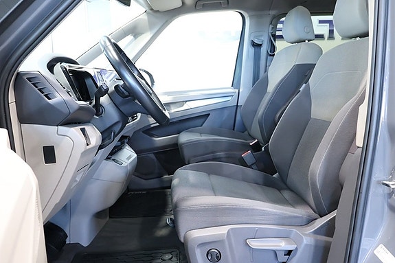 Volkswagen Multivan 6 of 27