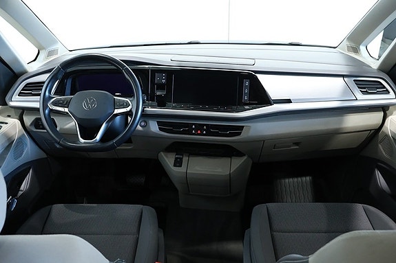 Volkswagen Multivan 9 of 27