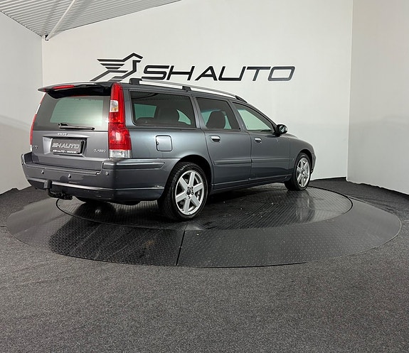 VOLVO V70 - 2.4 - MOMENTUM - ATTELAGE - 140 CV - BVM
