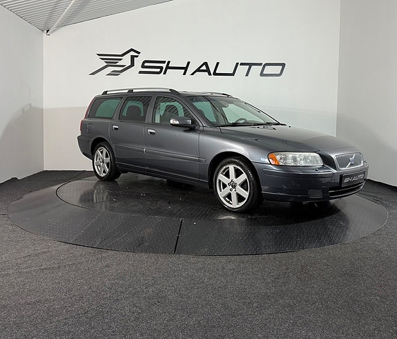 VOLVO V70 - 2.4 - MOMENTUM - ATTELAGE - 140 CV - BVM