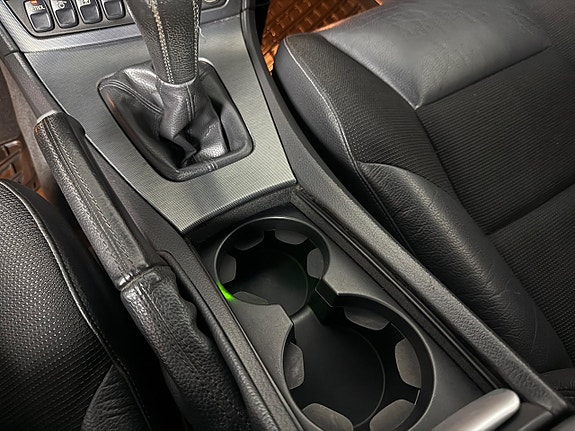 VOLVO V70 - 2.4 - MOMENTUM - ATTELAGE - 140 CV - BVM