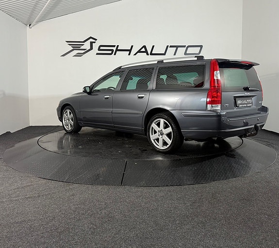 VOLVO V70 - 2.4 - MOMENTUM - ATTELAGE - 140 CV - BVM