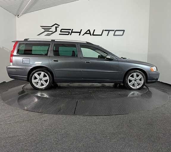 VOLVO V70 - 2.4 - MOMENTUM - ATTELAGE - 140 CV - BVM