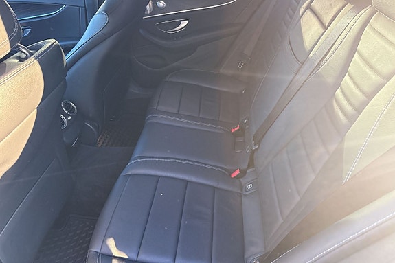 Mercedes-Benz E 220 d 13 of 14