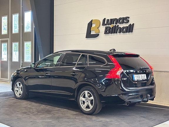 Volvo V60 4 of 28