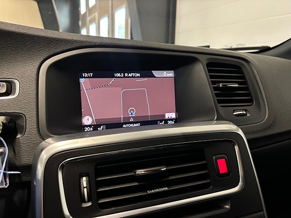 Volvo V60 16 of 28