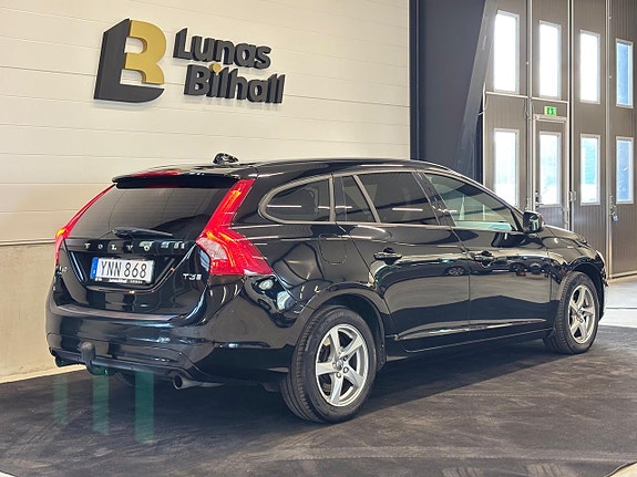 Volvo V60 7 of 28