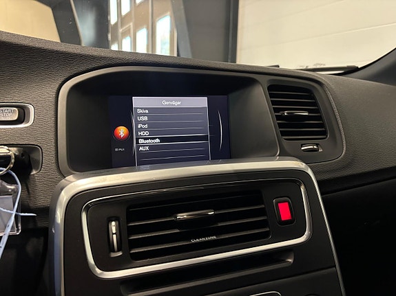 Volvo V60 22 of 28