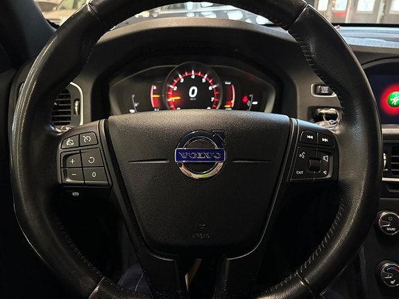 Volvo V60 23 of 28
