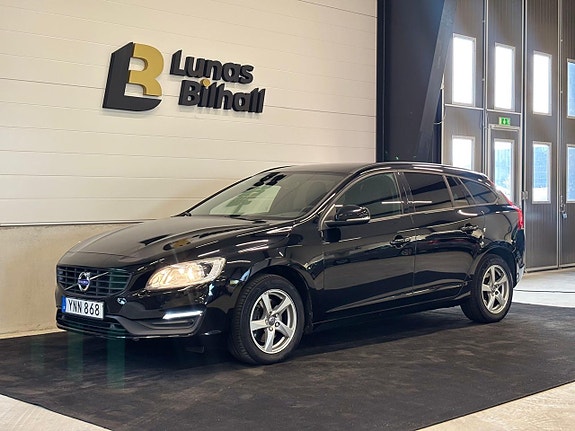 Volvo V60 2 of 28