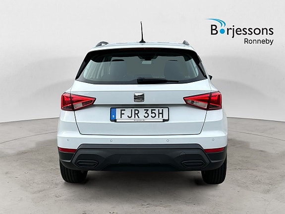 Seat Arona 4 of 18
