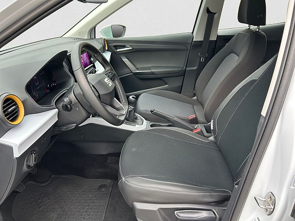 Seat Arona 7 of 18