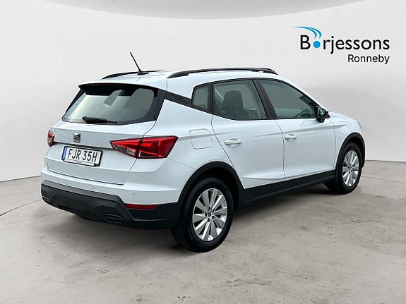 Seat Arona 3 of 18