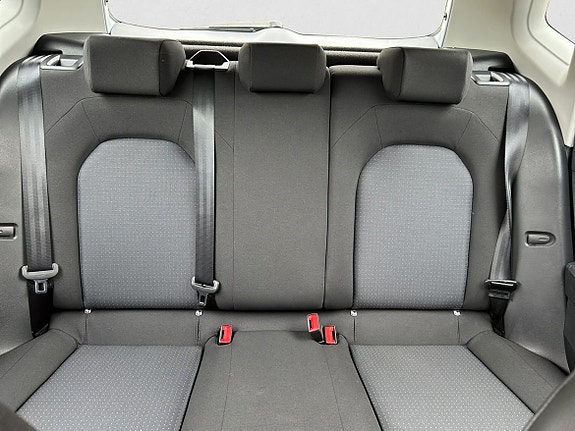 Seat Arona 13 of 18