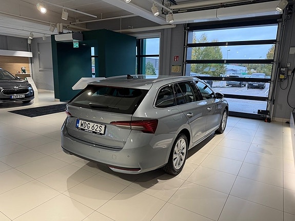 Skoda Octavia 3 of 15