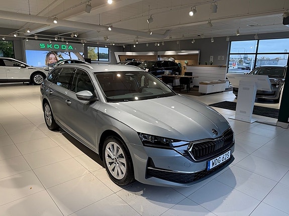 Skoda Octavia 2 of 15
