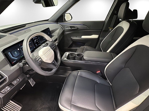 Kia EV5 8 of 21