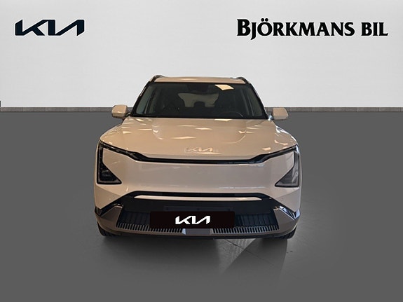 Kia EV5 2 of 29