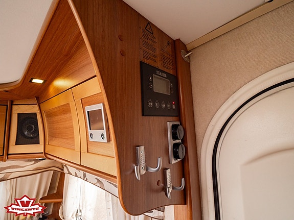 KABE ROYAL 520 XL KS *ALDE *Dubbelbädd 12 of 19