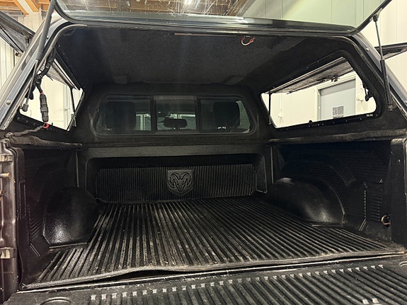 Dodge RAM 1500 14 of 30