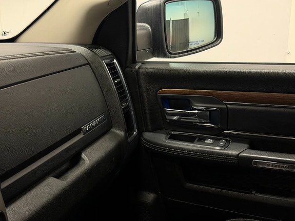 Dodge RAM 1500 30 of 30