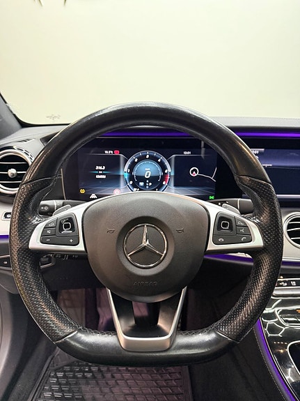 Mercedes-Benz E 220 d 8 of 16