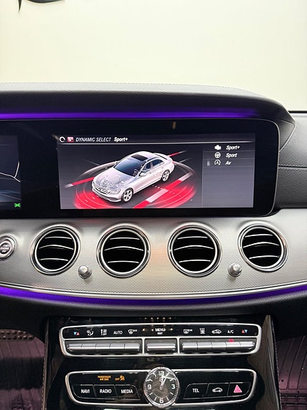 Mercedes-Benz E 220 d 13 of 16