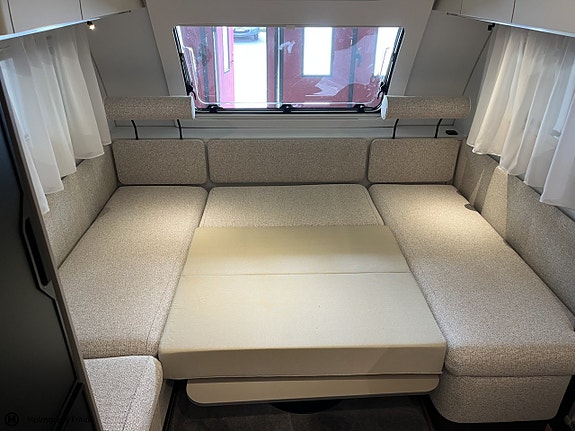 Adria Alpina 583 UL 8 of 16
