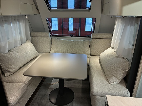 Adria Alpina 583 UL 7 of 16