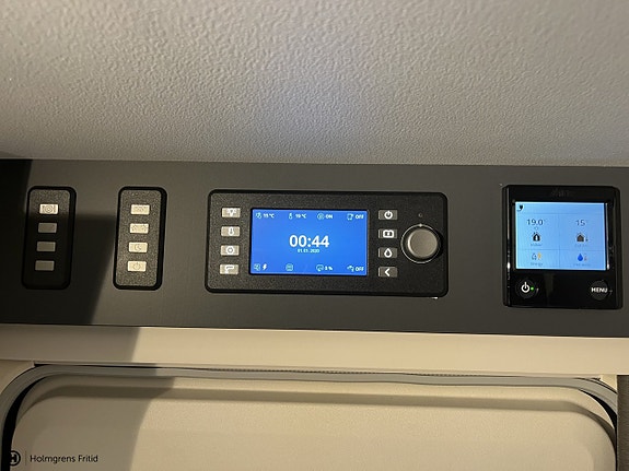 Adria Alpina 583 UL 13 of 16