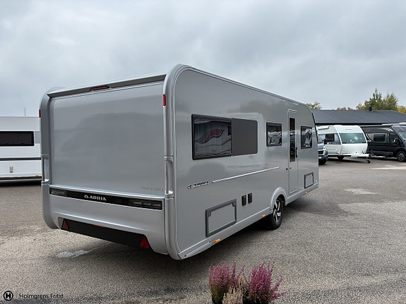 Adria Alpina 583 UL 3 of 16