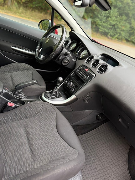 Peugeot 308 9 of 11