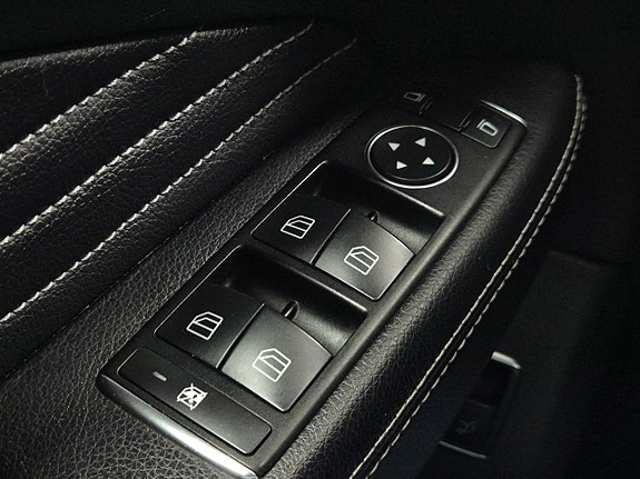 Mercedes-Benz ML 250 11 of 27