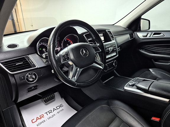 Mercedes-Benz ML 250 13 of 27