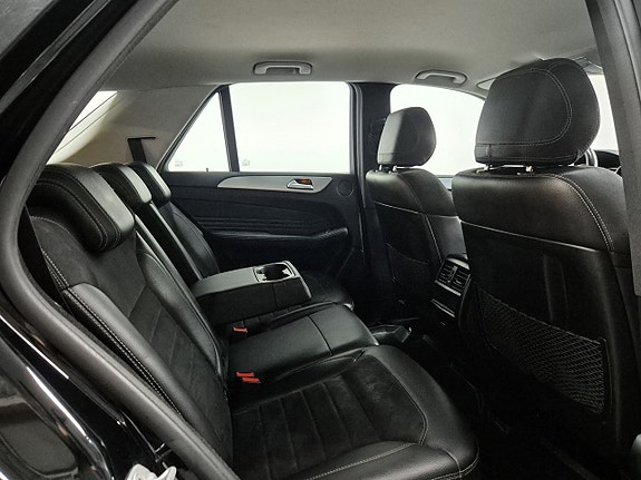 Mercedes-Benz ML 250 26 of 27