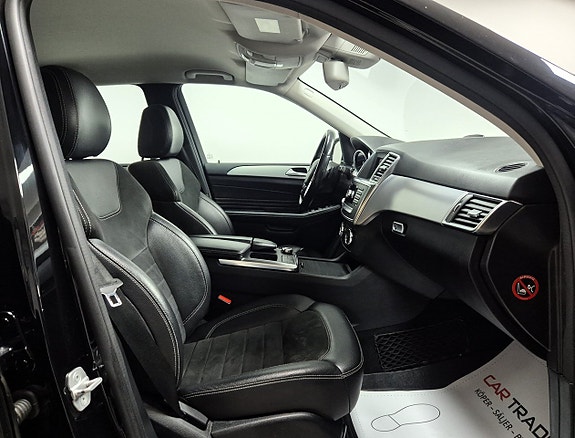 Mercedes-Benz ML 250 24 of 27