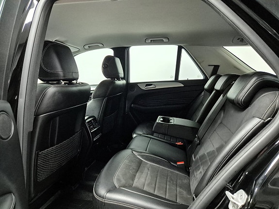 Mercedes-Benz ML 250 25 of 27